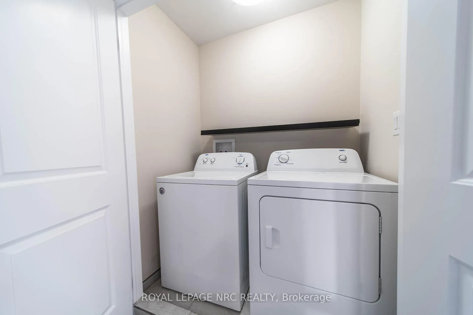 Photo 22 of 1 Sparkle Drive, Thorold, Rolling Meadows — HOMEH