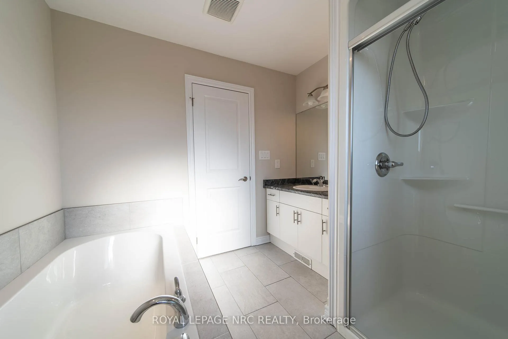 Photo 27 of 1 Sparkle Drive, Thorold, Rolling Meadows — HOMEH