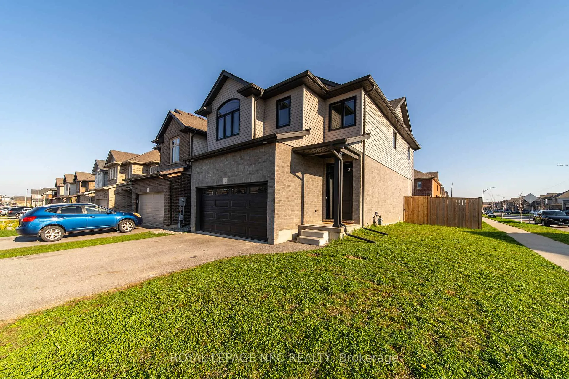Photo 37 of 1 Sparkle Drive, Thorold, Rolling Meadows — HOMEH