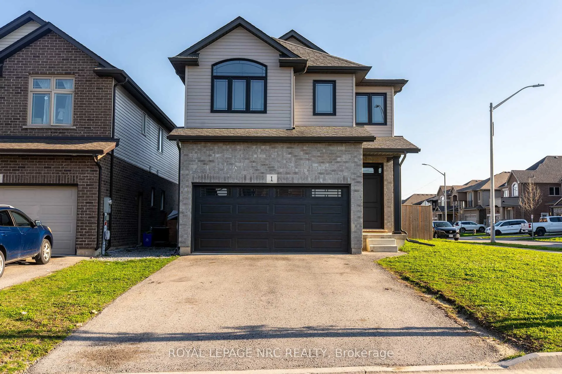 Photo 38 of 1 Sparkle Drive, Thorold, Rolling Meadows — HOMEH