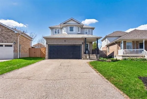 Photo 2 of 71 Beardmore Crescent, Halton Hills, Acton — HOMEH