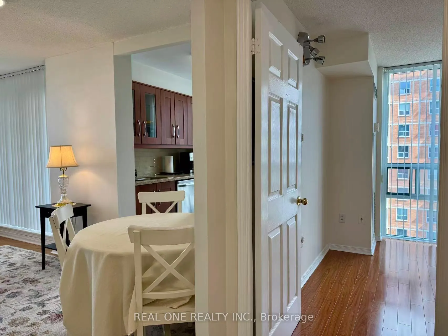 Photo 4 of Unit 1507, 15 Michael Power Place, Etobicoke, Islington-City Centre West — HOMEH