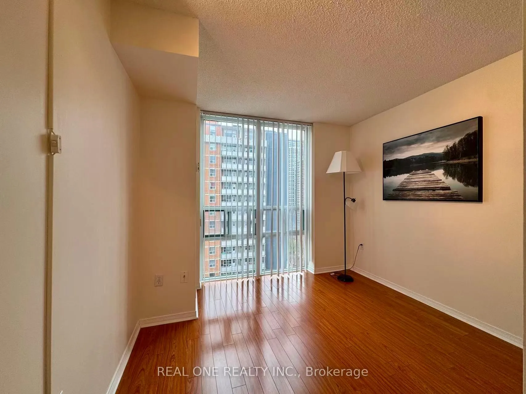 Photo 8 of Unit 1507, 15 Michael Power Place, Etobicoke, Islington-City Centre West — HOMEH