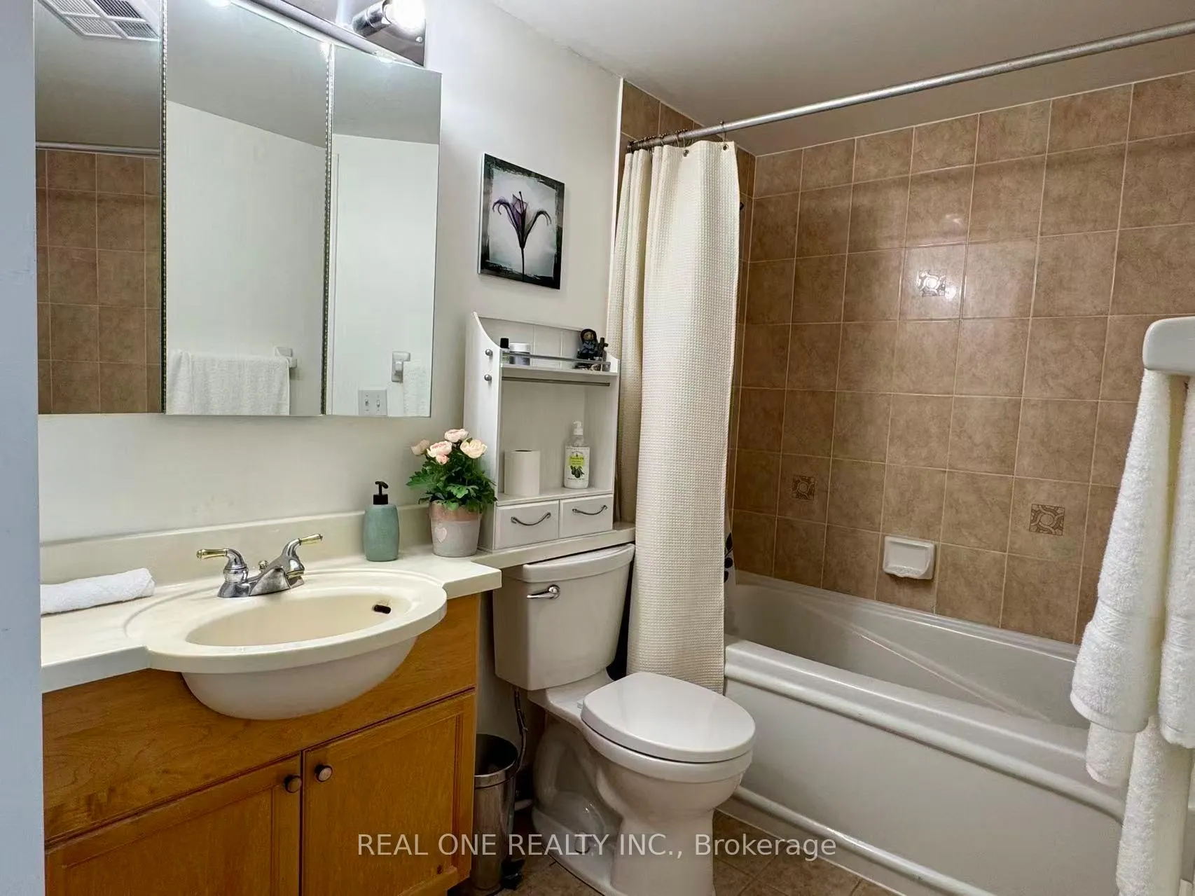 Photo 16 of Unit 1507, 15 Michael Power Place, Etobicoke, Islington-City Centre West — HOMEH