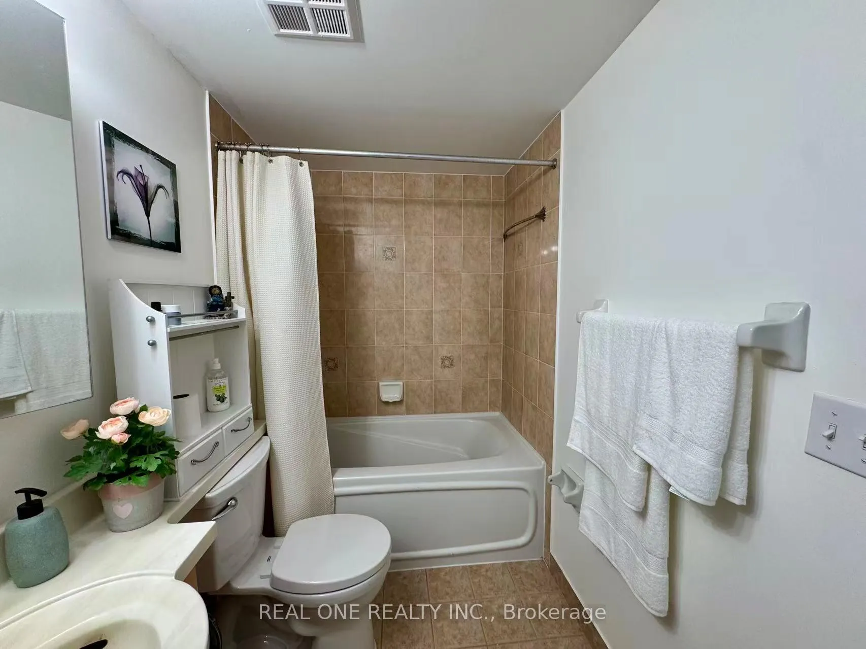 Photo 17 of Unit 1507, 15 Michael Power Place, Etobicoke, Islington-City Centre West — HOMEH