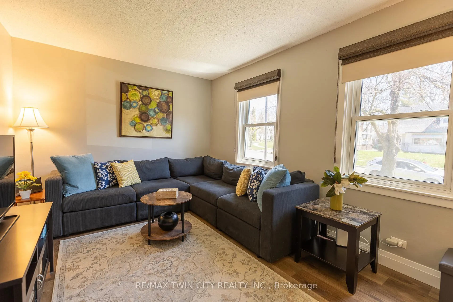 Photo 4 of 110 Lorne Crescent, Kitchener — HOMEH