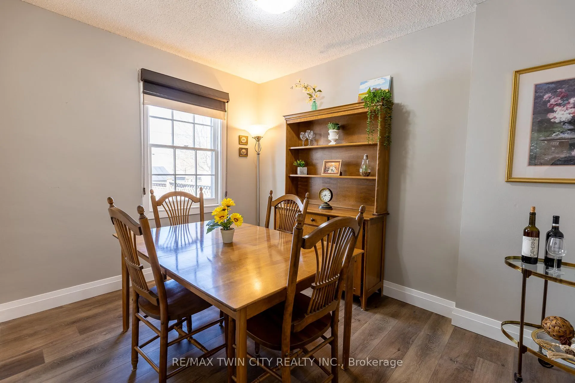 Photo 7 of 110 Lorne Crescent, Kitchener — HOMEH