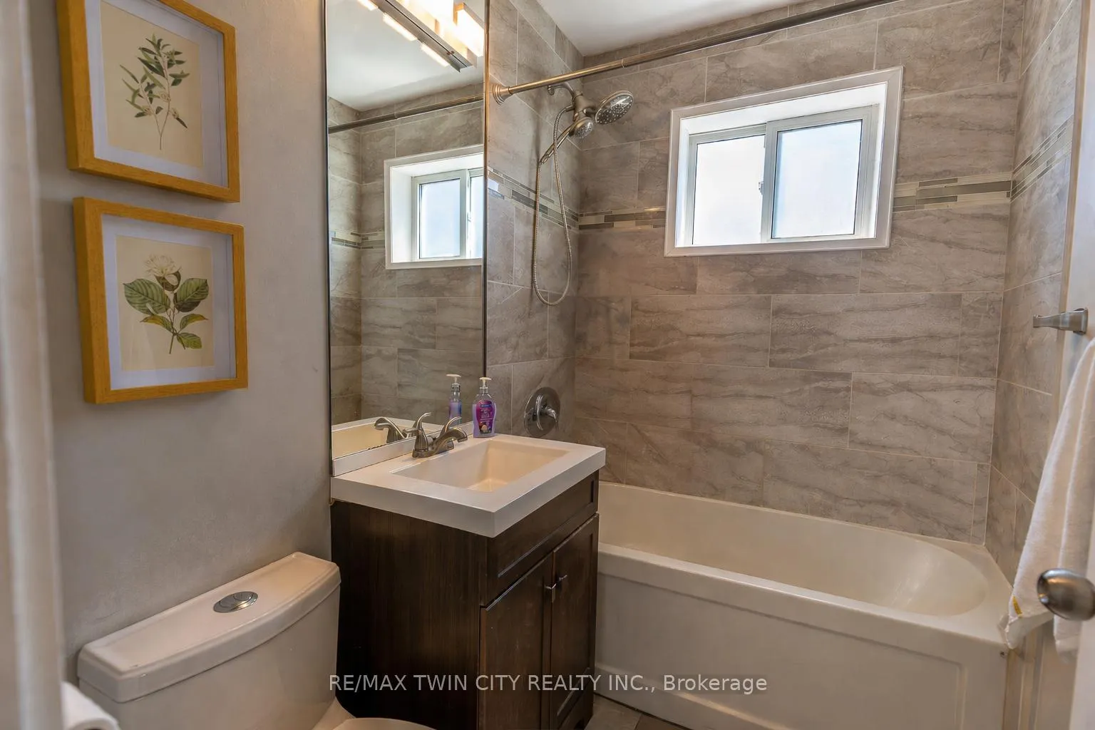 Photo 12 of 110 Lorne Crescent, Kitchener — HOMEH