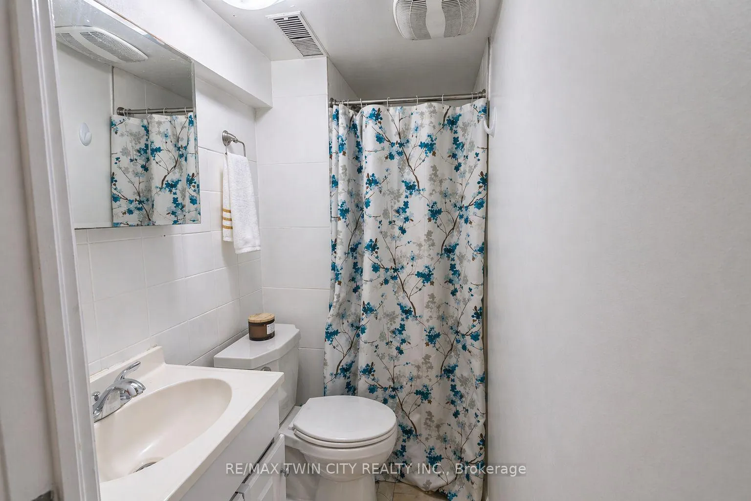Photo 30 of 110 Lorne Crescent, Kitchener — HOMEH