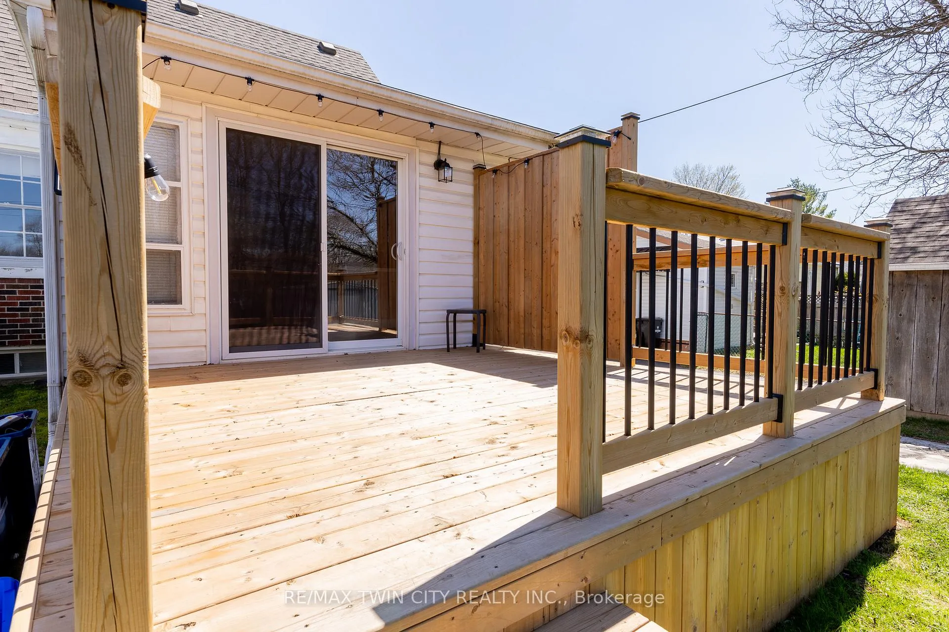 Photo 31 of 110 Lorne Crescent, Kitchener — HOMEH