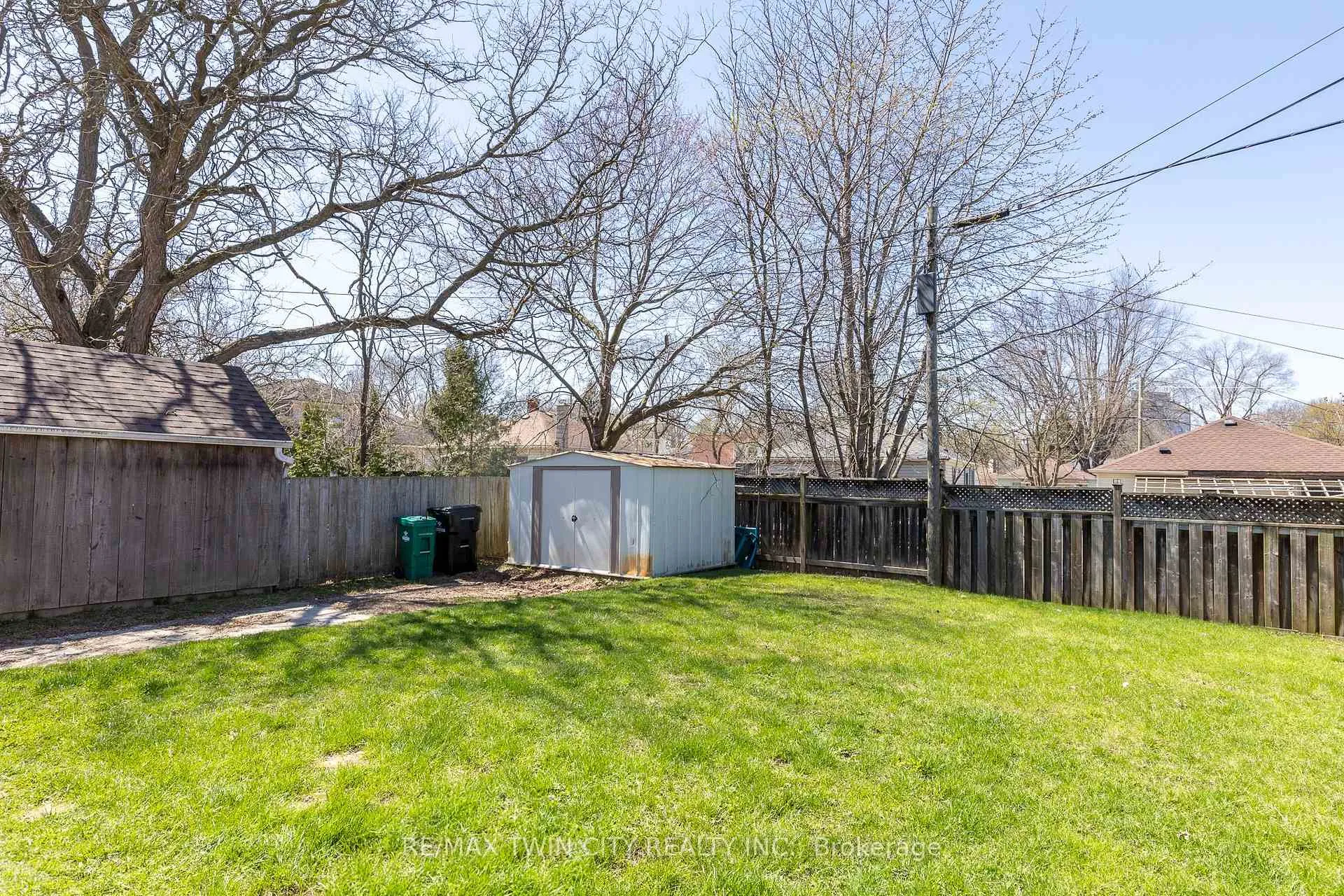 Photo 34 of 110 Lorne Crescent, Kitchener — HOMEH