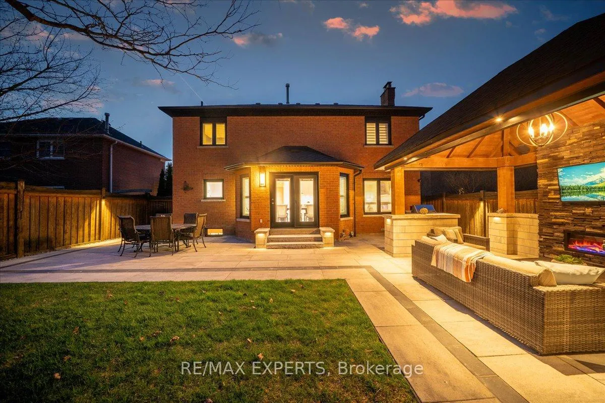 Photo 6 of 3 Thornbury Road, Caledon, Bolton North — HOMEH