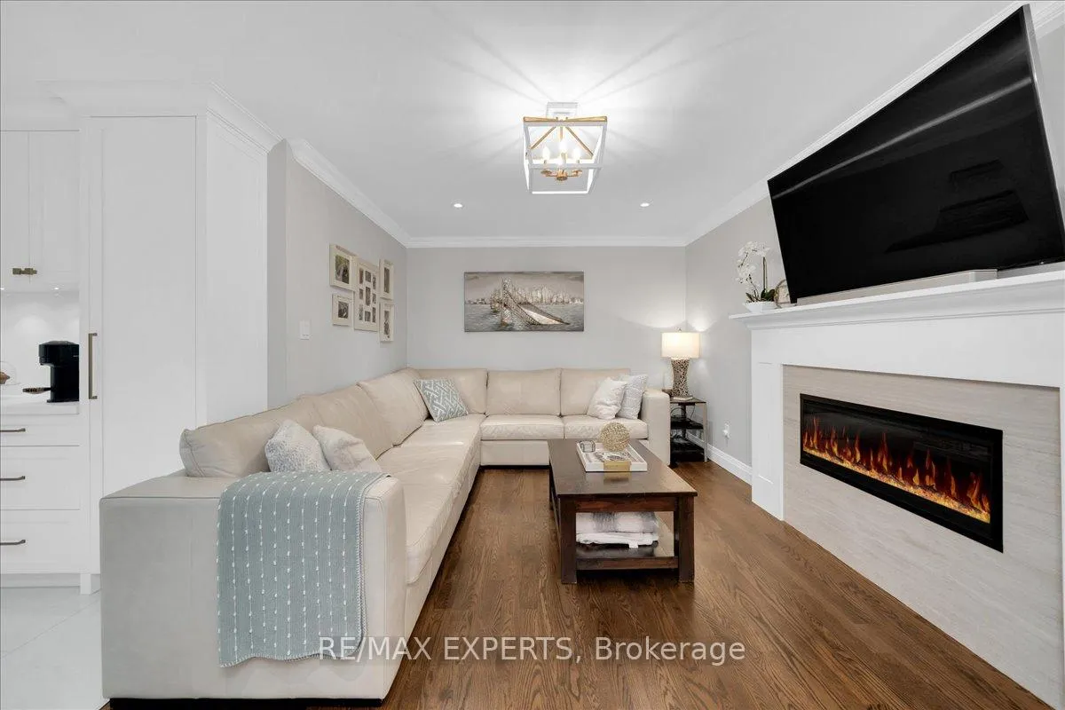 Photo 21 of 3 Thornbury Road, Caledon, Bolton North — HOMEH