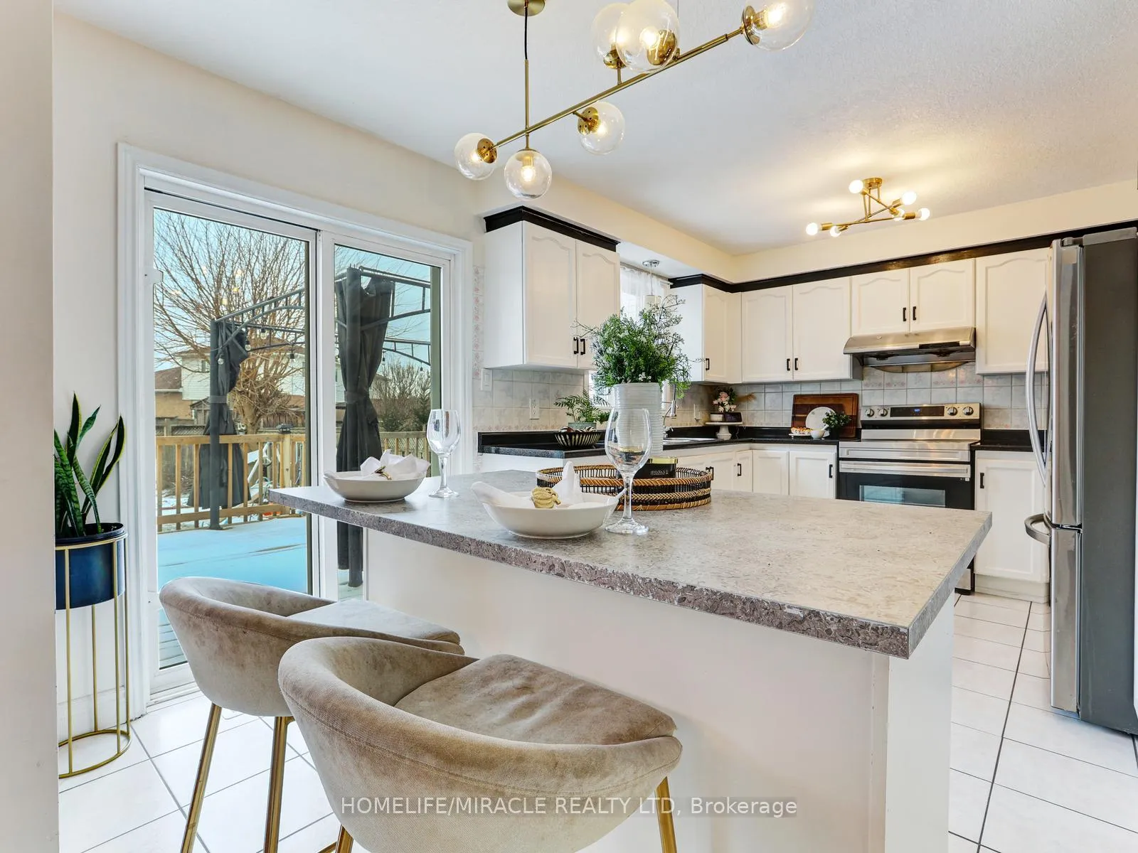 Photo 8 of 154 Deerpath Drive, Guelph, Willow West/Sugarbush/West Acres — HOMEH