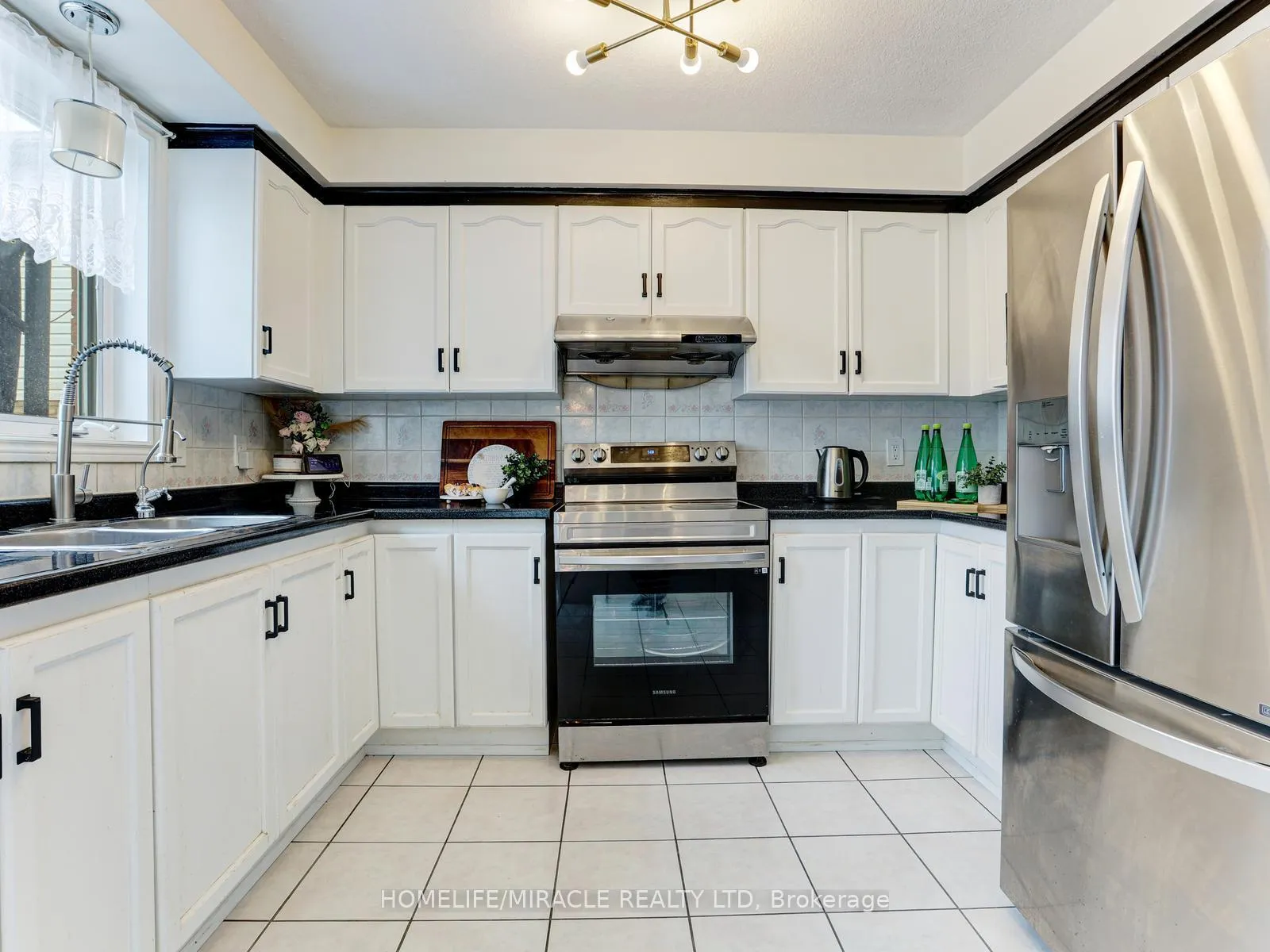 Photo 10 of 154 Deerpath Drive, Guelph, Willow West/Sugarbush/West Acres — HOMEH