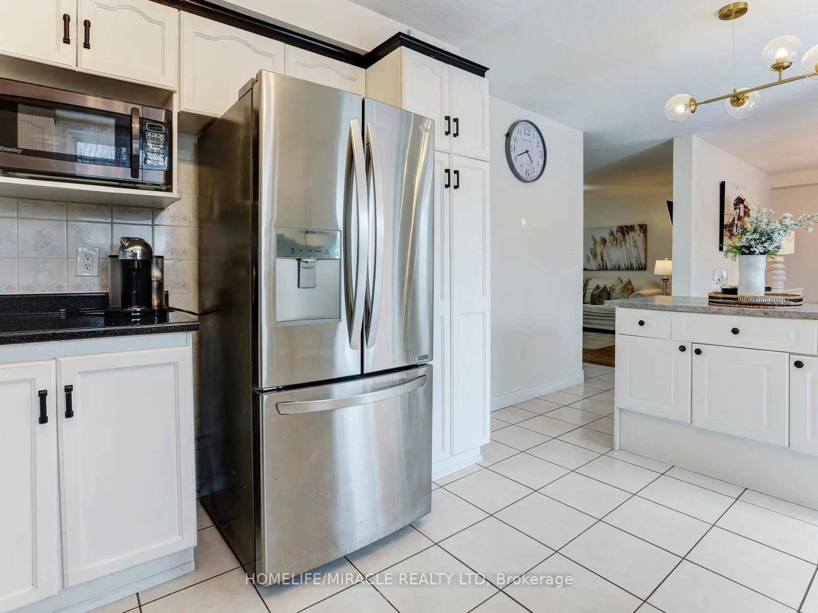 Photo 11 of 154 Deerpath Drive, Guelph, Willow West/Sugarbush/West Acres — HOMEH