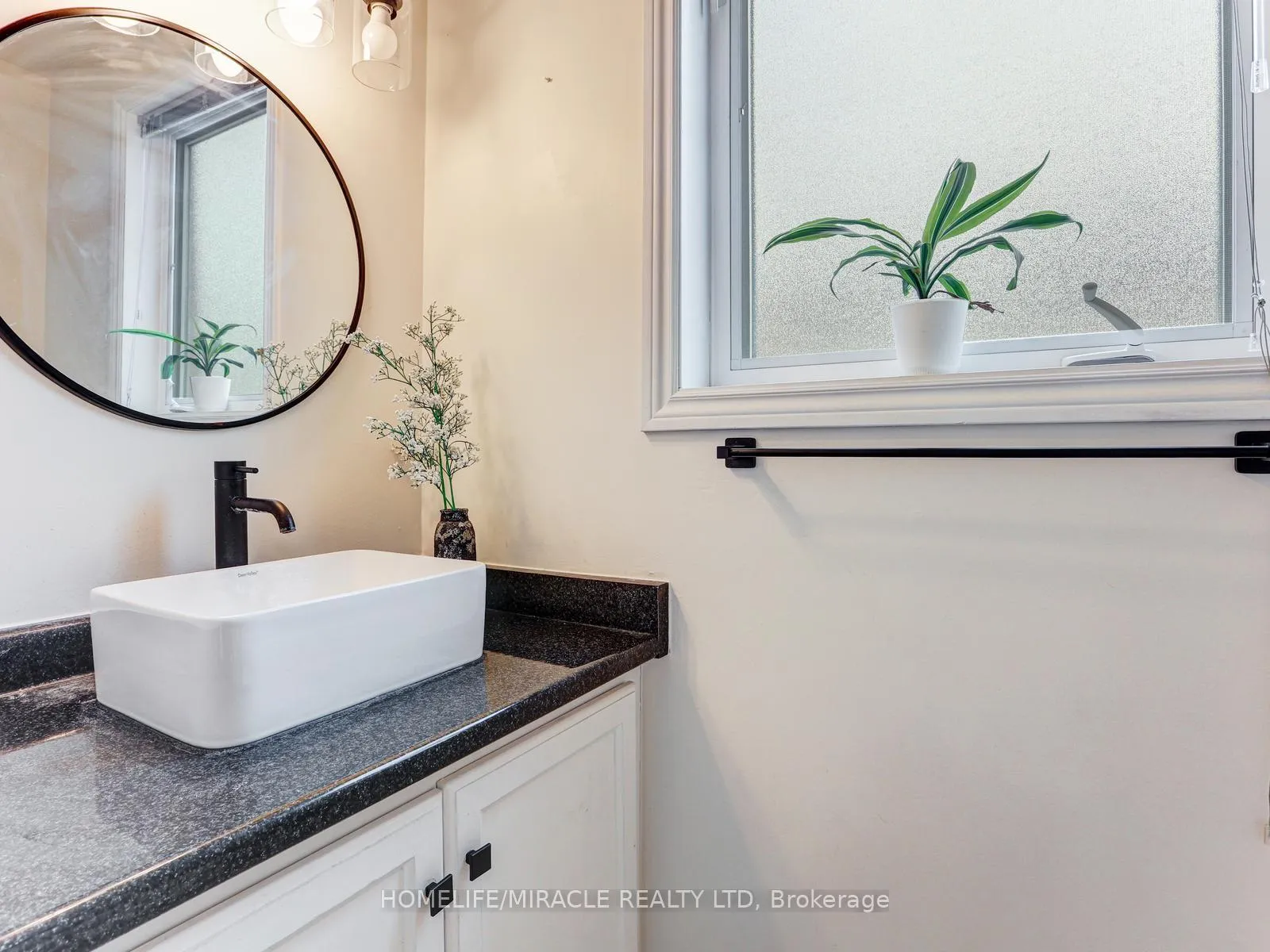 Photo 15 of 154 Deerpath Drive, Guelph, Willow West/Sugarbush/West Acres — HOMEH