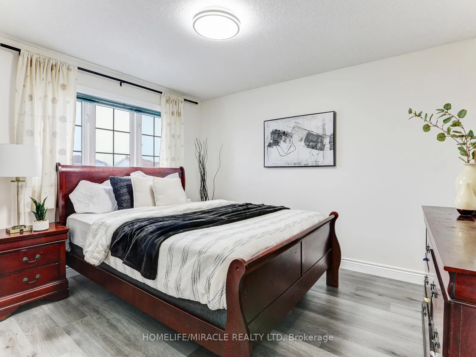 Photo 32 of 154 Deerpath Drive, Guelph, Willow West/Sugarbush/West Acres — HOMEH
