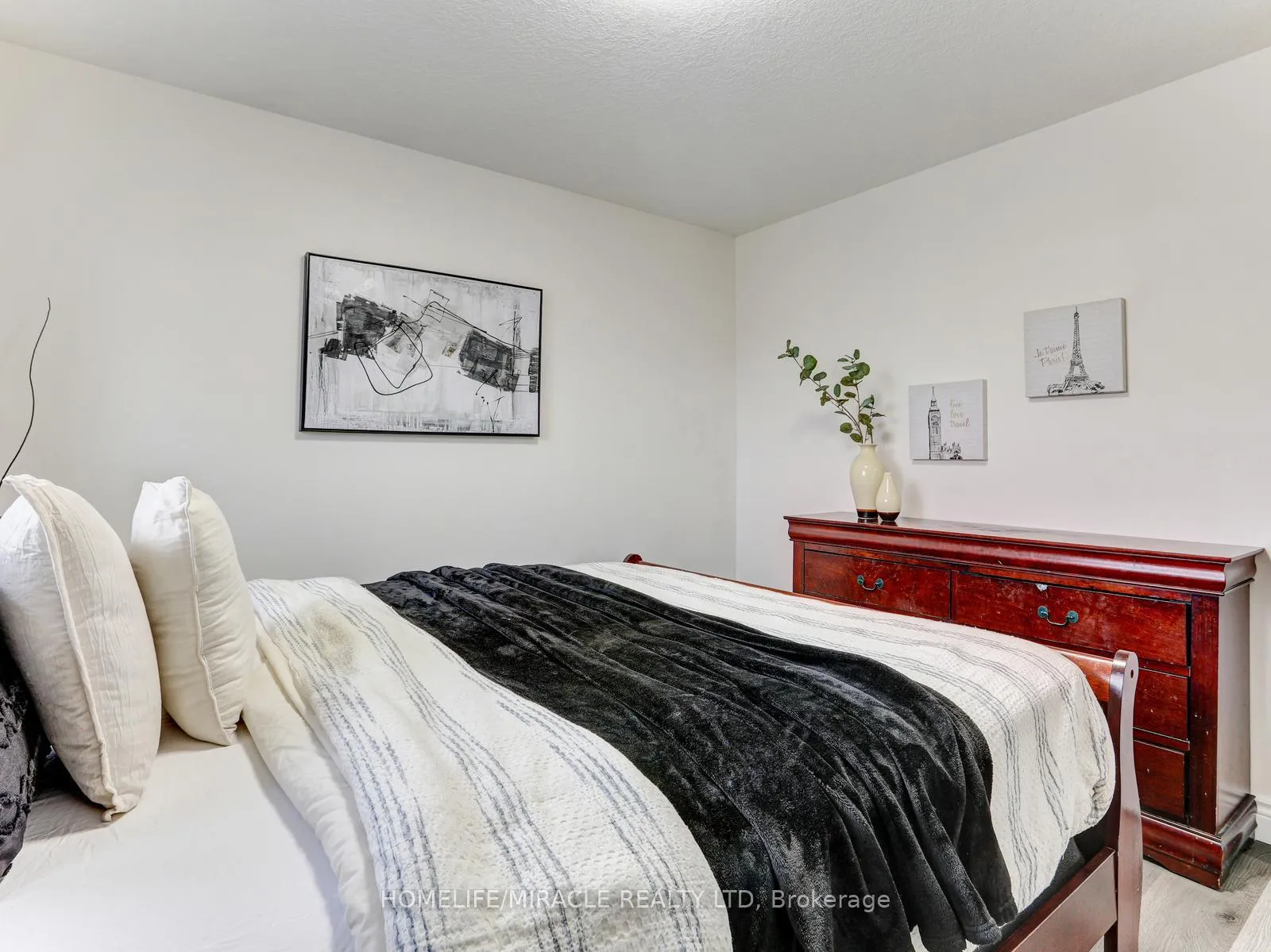 Photo 33 of 154 Deerpath Drive, Guelph, Willow West/Sugarbush/West Acres — HOMEH