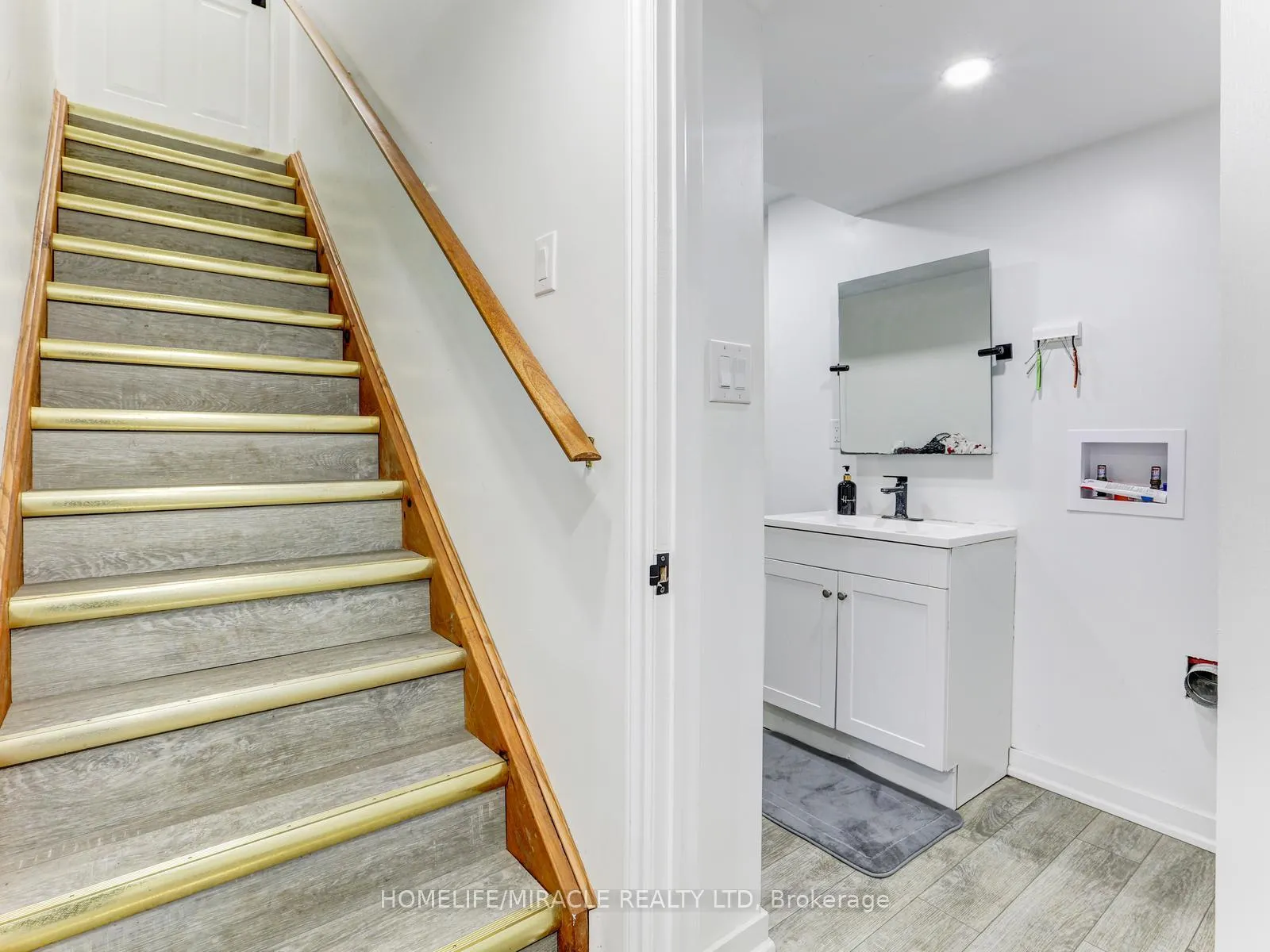 Photo 35 of 154 Deerpath Drive, Guelph, Willow West/Sugarbush/West Acres — HOMEH