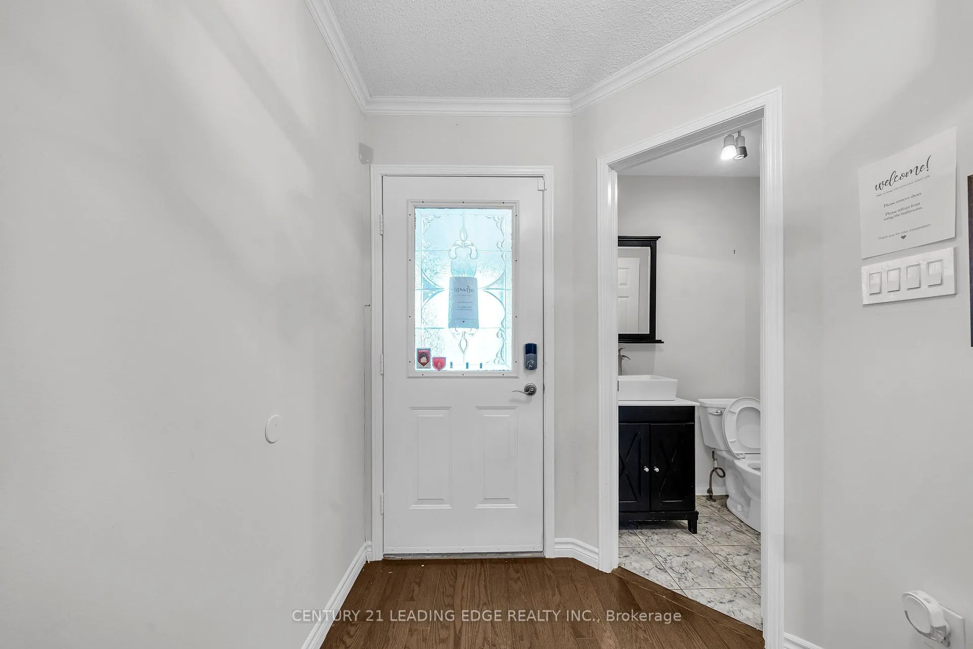 Photo 6 of 19 Connery Crescent, Markham, Middlefield — HOMEH