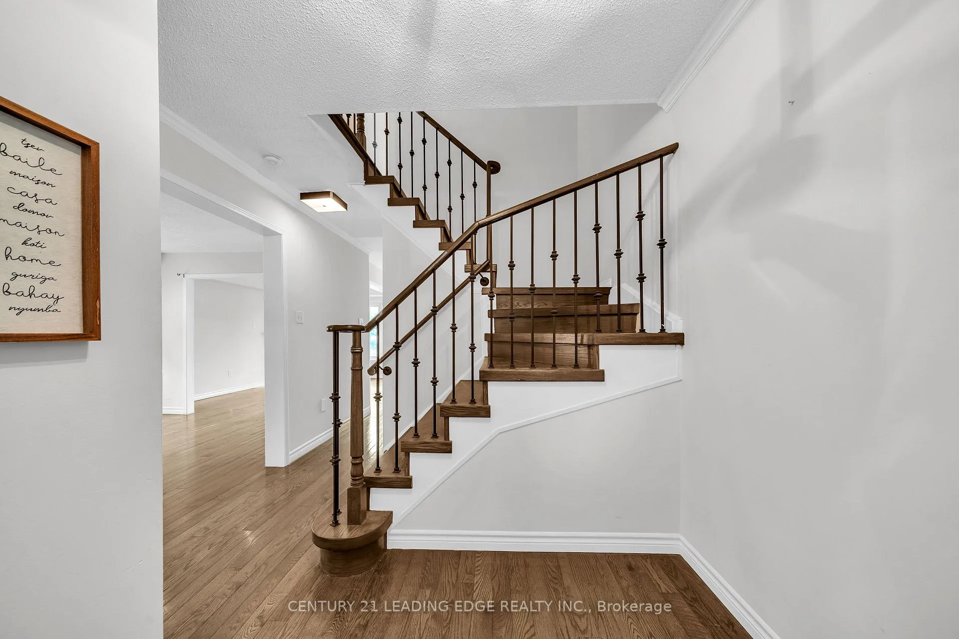 Photo 8 of 19 Connery Crescent, Markham, Middlefield — HOMEH