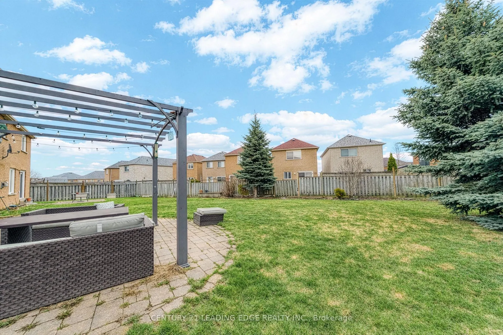 Photo 39 of 19 Connery Crescent, Markham, Middlefield — HOMEH