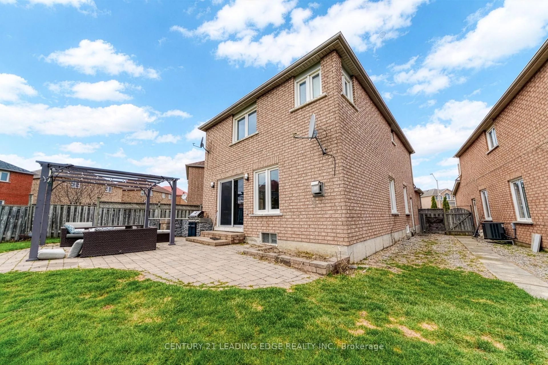 Photo 41 of 19 Connery Crescent, Markham, Middlefield — HOMEH