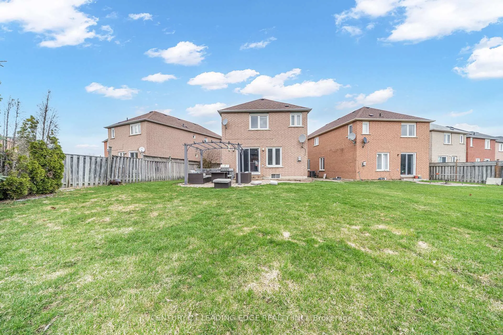 Photo 43 of 19 Connery Crescent, Markham, Middlefield — HOMEH