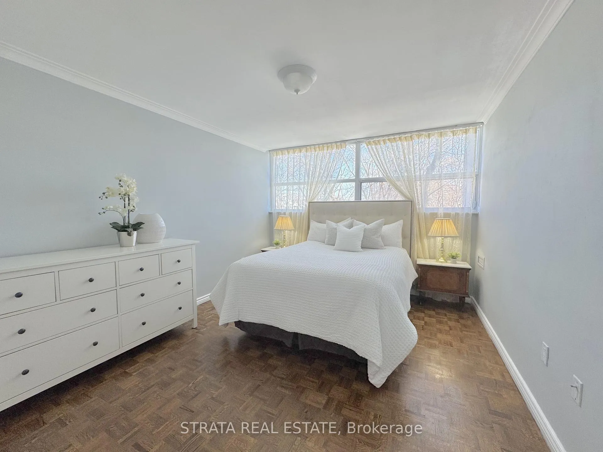 Photo 7 of Unit 203, 3555 Bathurst Street, Toronto, Bedford Park-Nortown — HOMEH