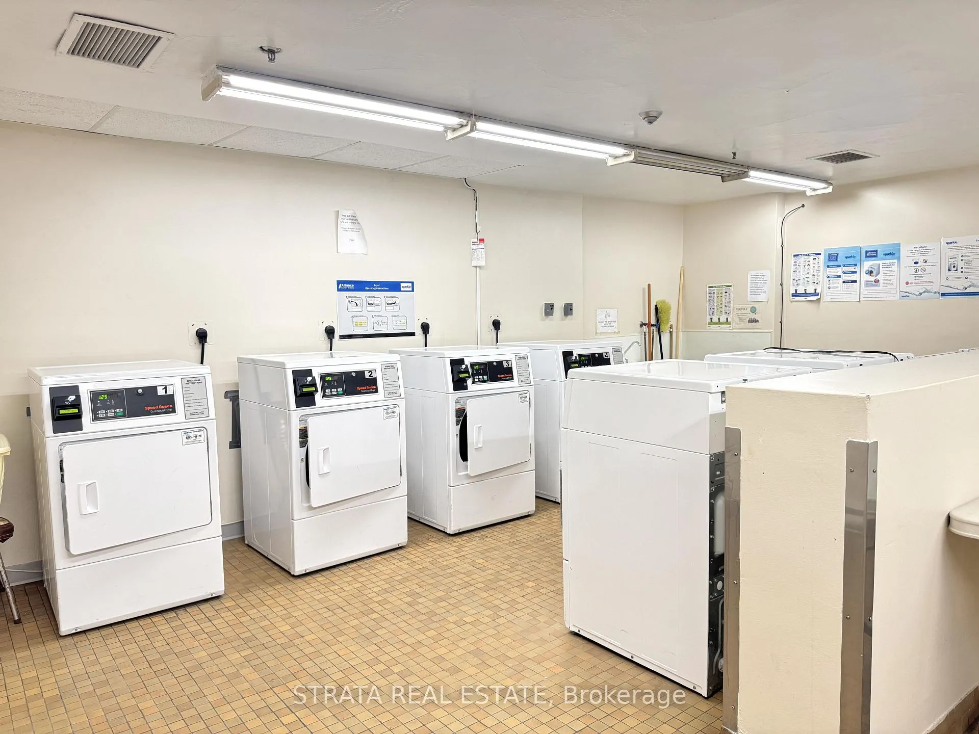 Photo 26 of Unit 203, 3555 Bathurst Street, Toronto, Bedford Park-Nortown — HOMEH