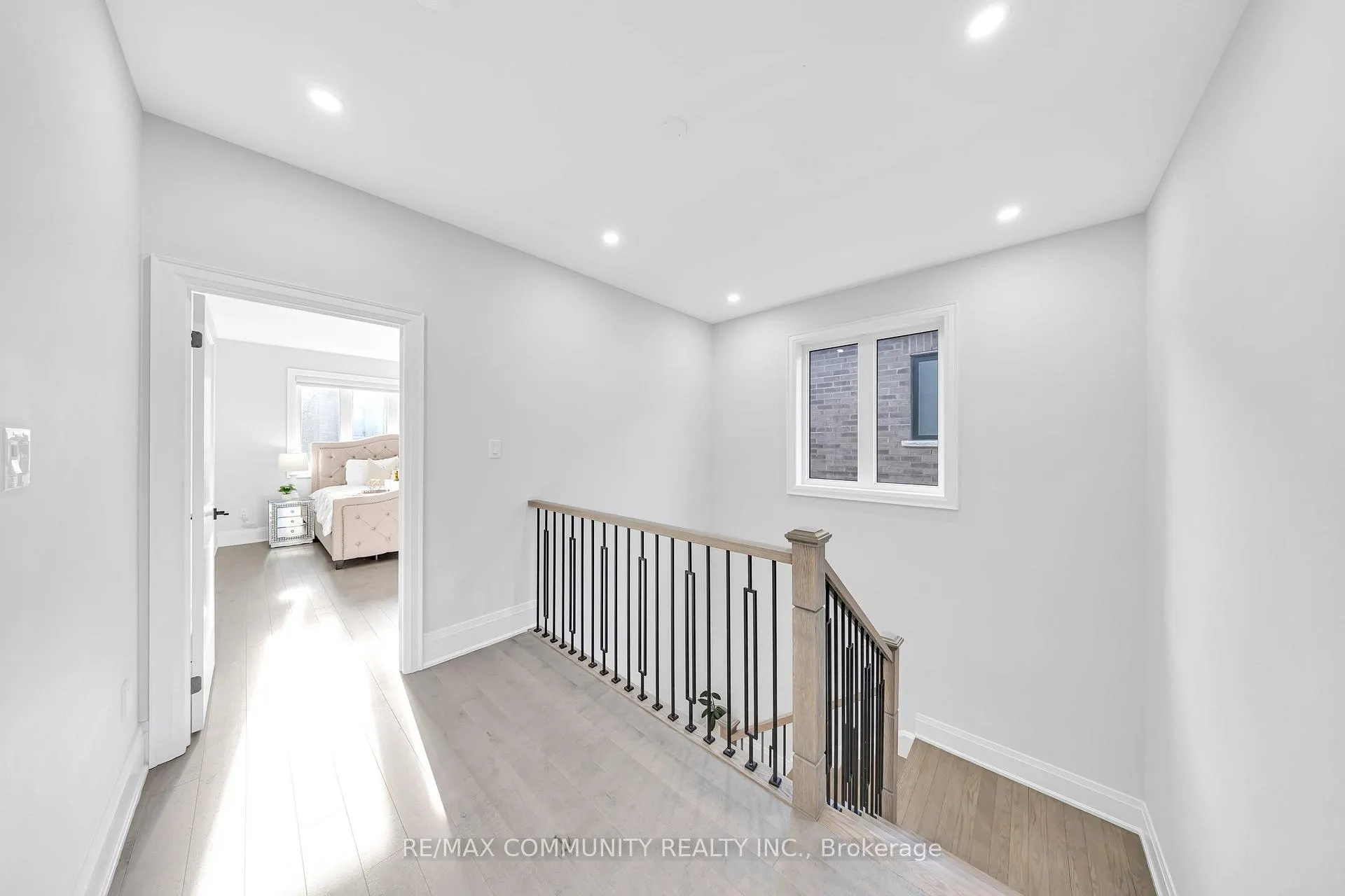 Photo 23 of 10 Nigh Drive, Markham, Middlefield — HOMEH