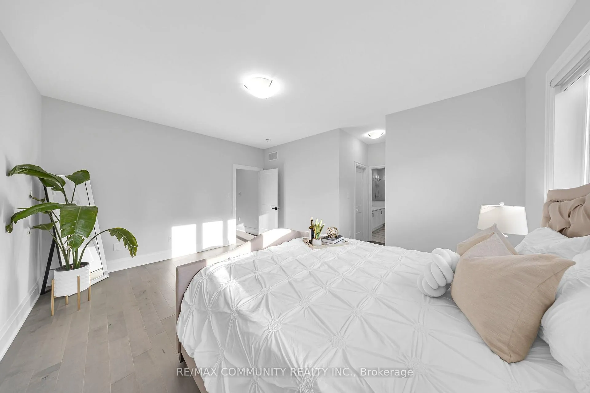 Photo 34 of 10 Nigh Drive, Markham, Middlefield — HOMEH