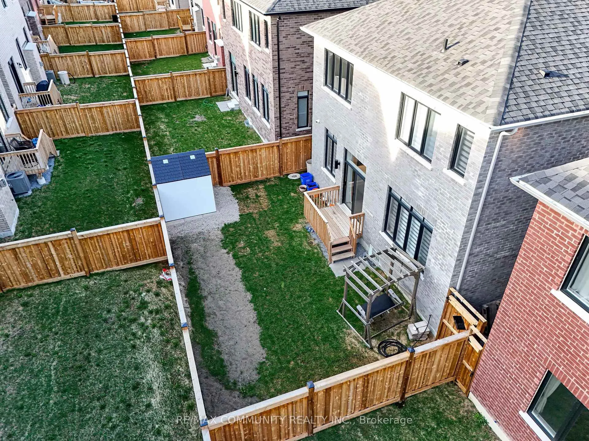Photo 46 of 10 Nigh Drive, Markham, Middlefield — HOMEH
