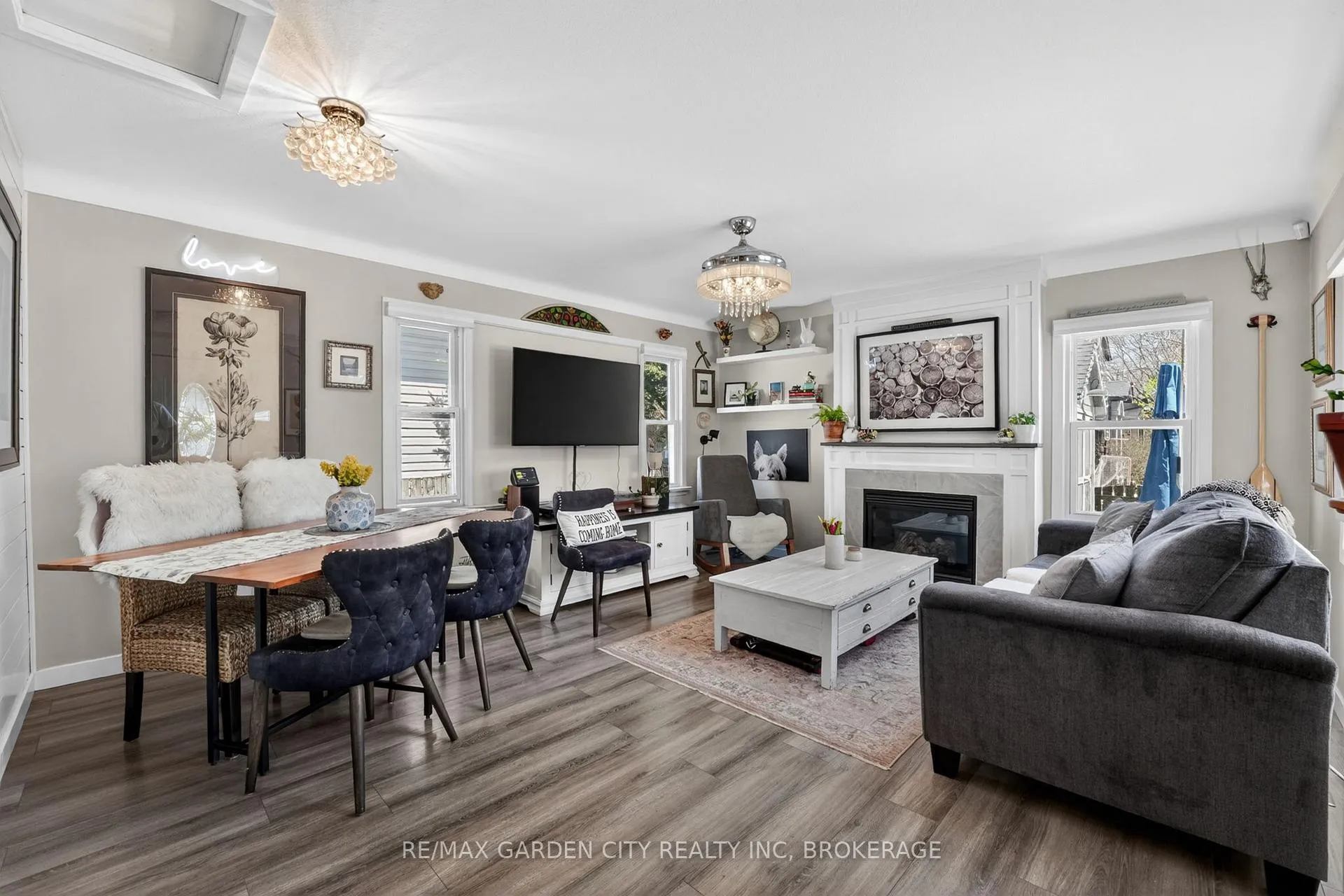 Photo 5 of 24 Bogart Street, St. Catharines, Port Weller — HOMEH