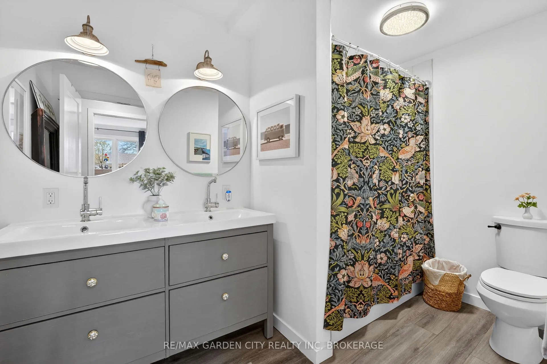 Photo 18 of 24 Bogart Street, St. Catharines, Port Weller — HOMEH