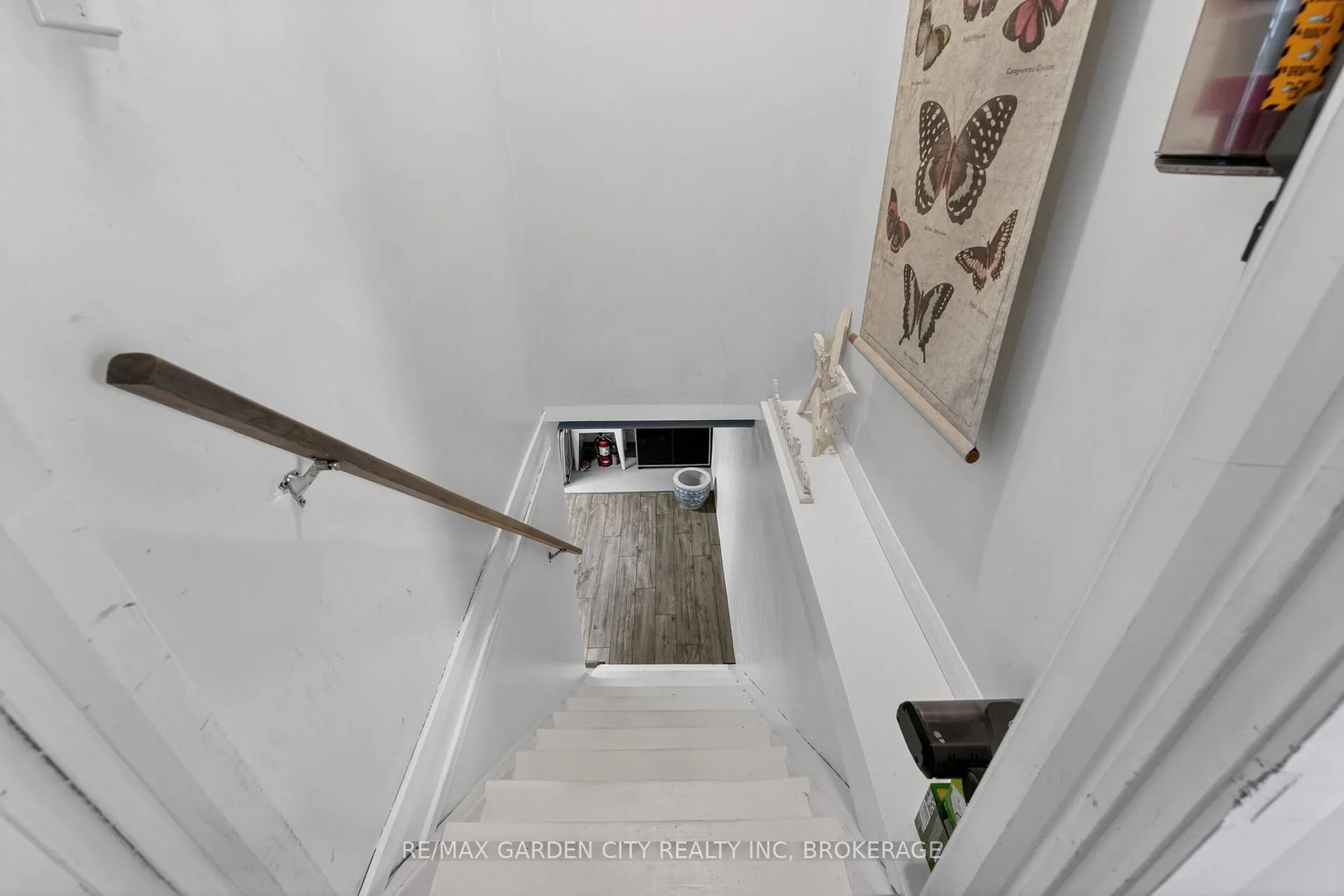 Photo 21 of 24 Bogart Street, St. Catharines, Port Weller — HOMEH
