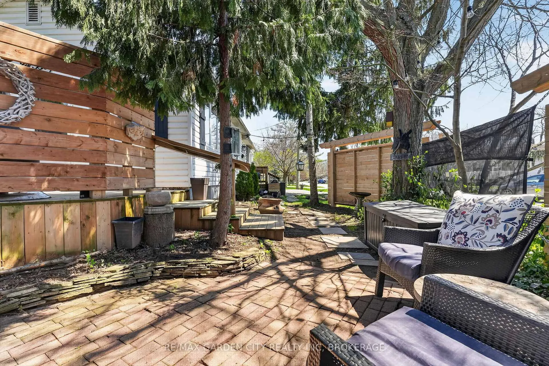 Photo 39 of 24 Bogart Street, St. Catharines, Port Weller — HOMEH