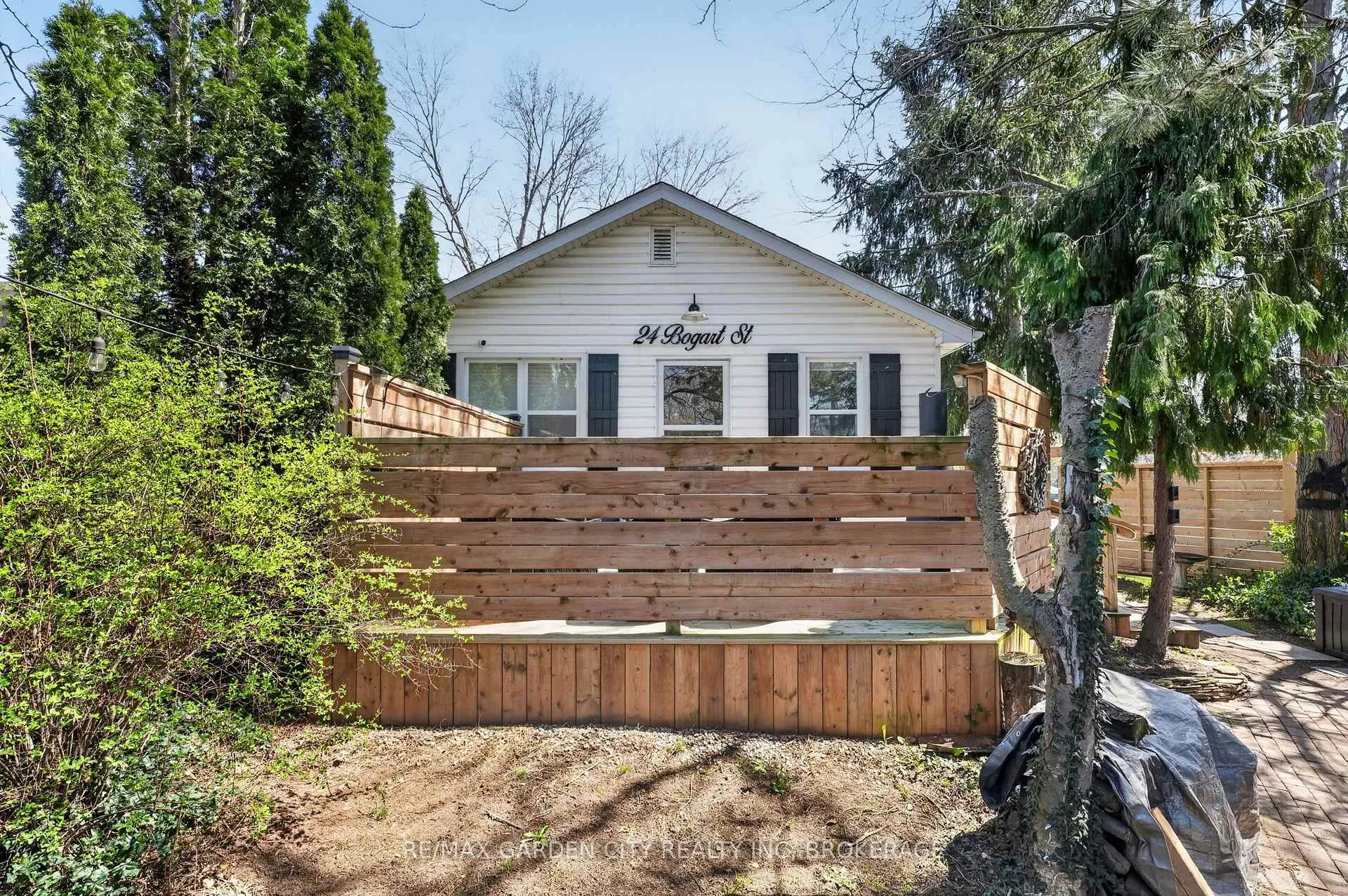 Photo 41 of 24 Bogart Street, St. Catharines, Port Weller — HOMEH