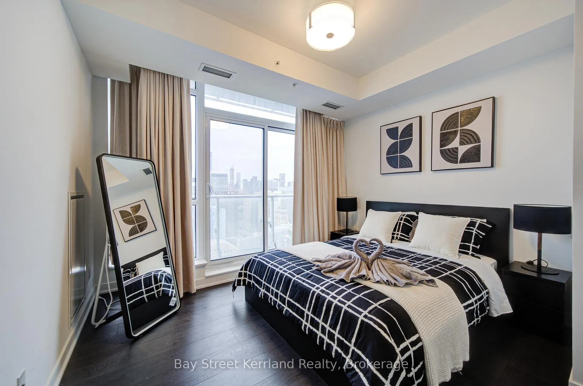 Photo 23 of Unit 3701, 30 Nelson Street, Toronto, Waterfront Communities — HOMEH