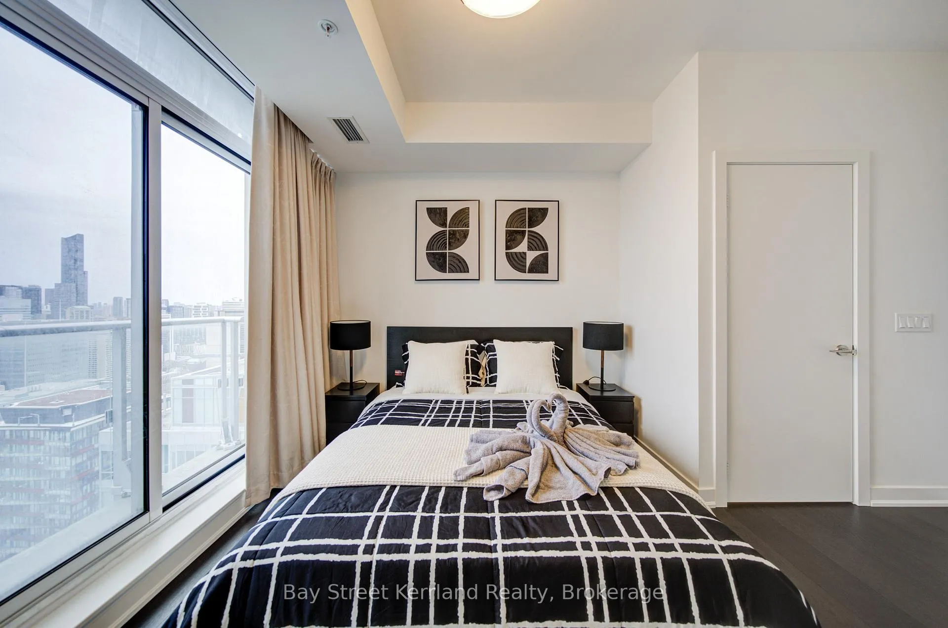 Photo 24 of Unit 3701, 30 Nelson Street, Toronto, Waterfront Communities — HOMEH
