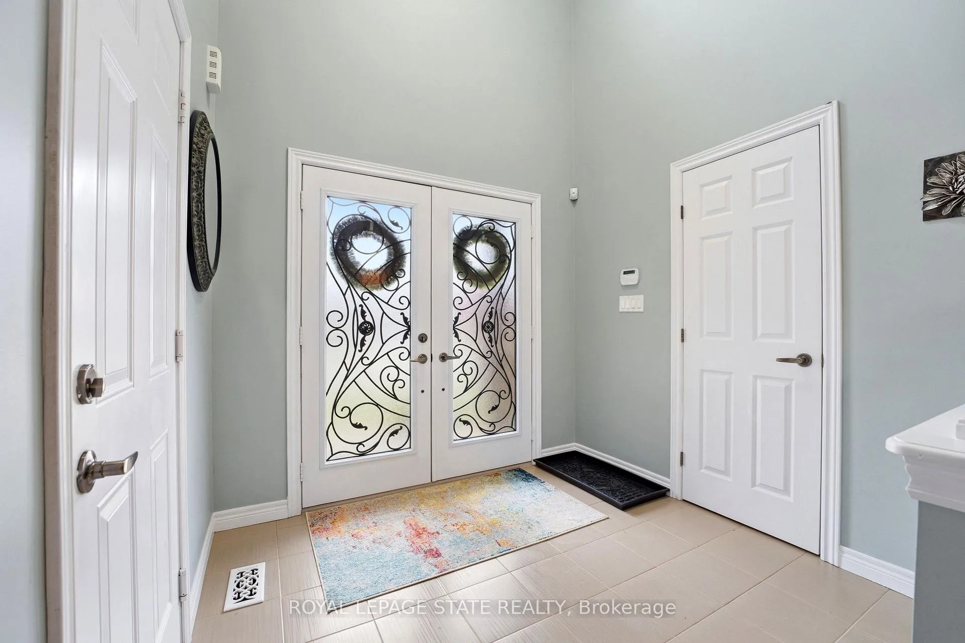 Photo 3 of 23 Garinger Crescent, Hamilton, Binbrook — HOMEH