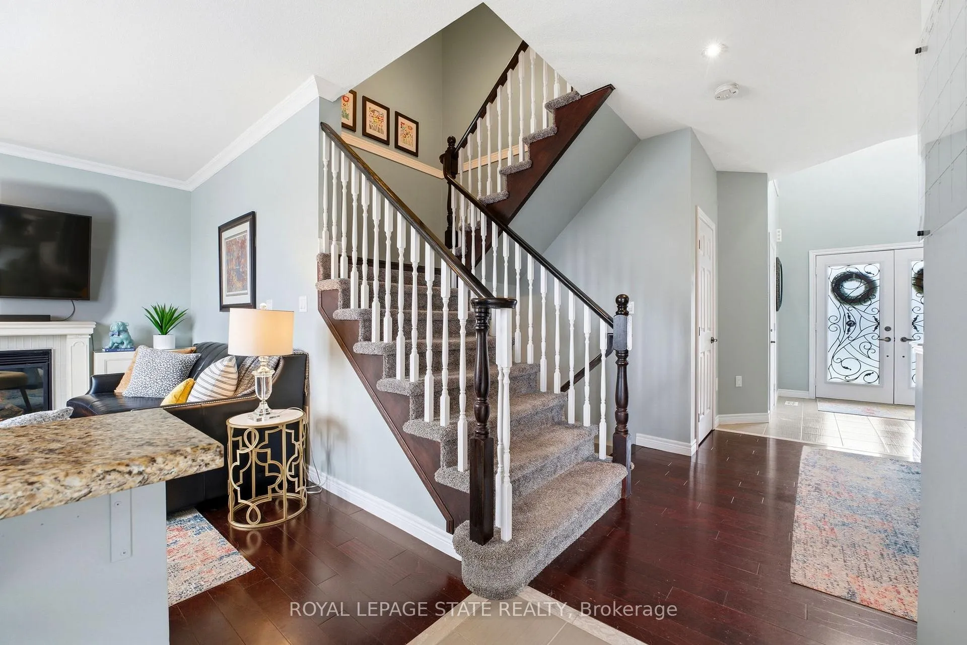Photo 13 of 23 Garinger Crescent, Hamilton, Binbrook — HOMEH