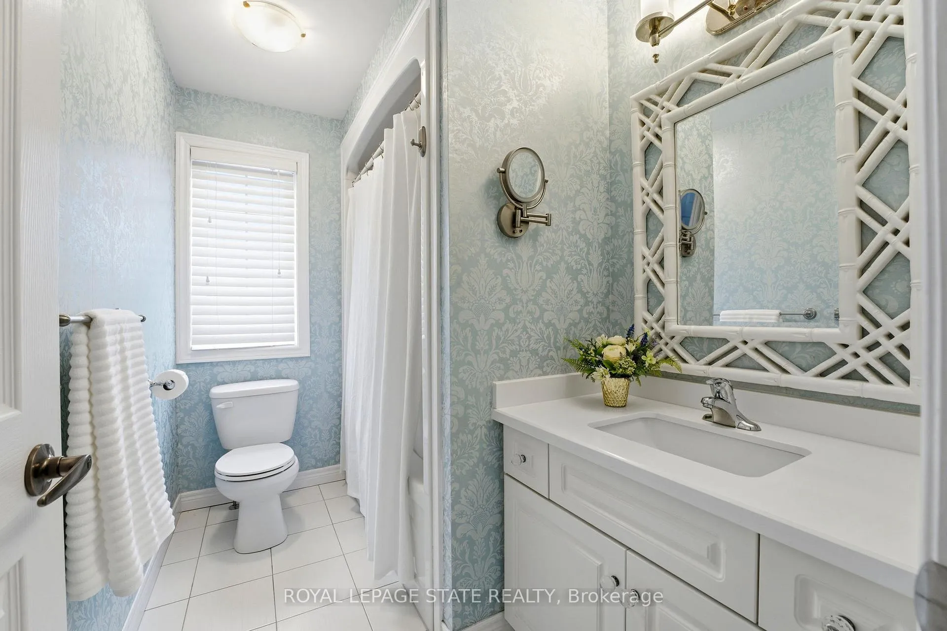 Photo 21 of 23 Garinger Crescent, Hamilton, Binbrook — HOMEH