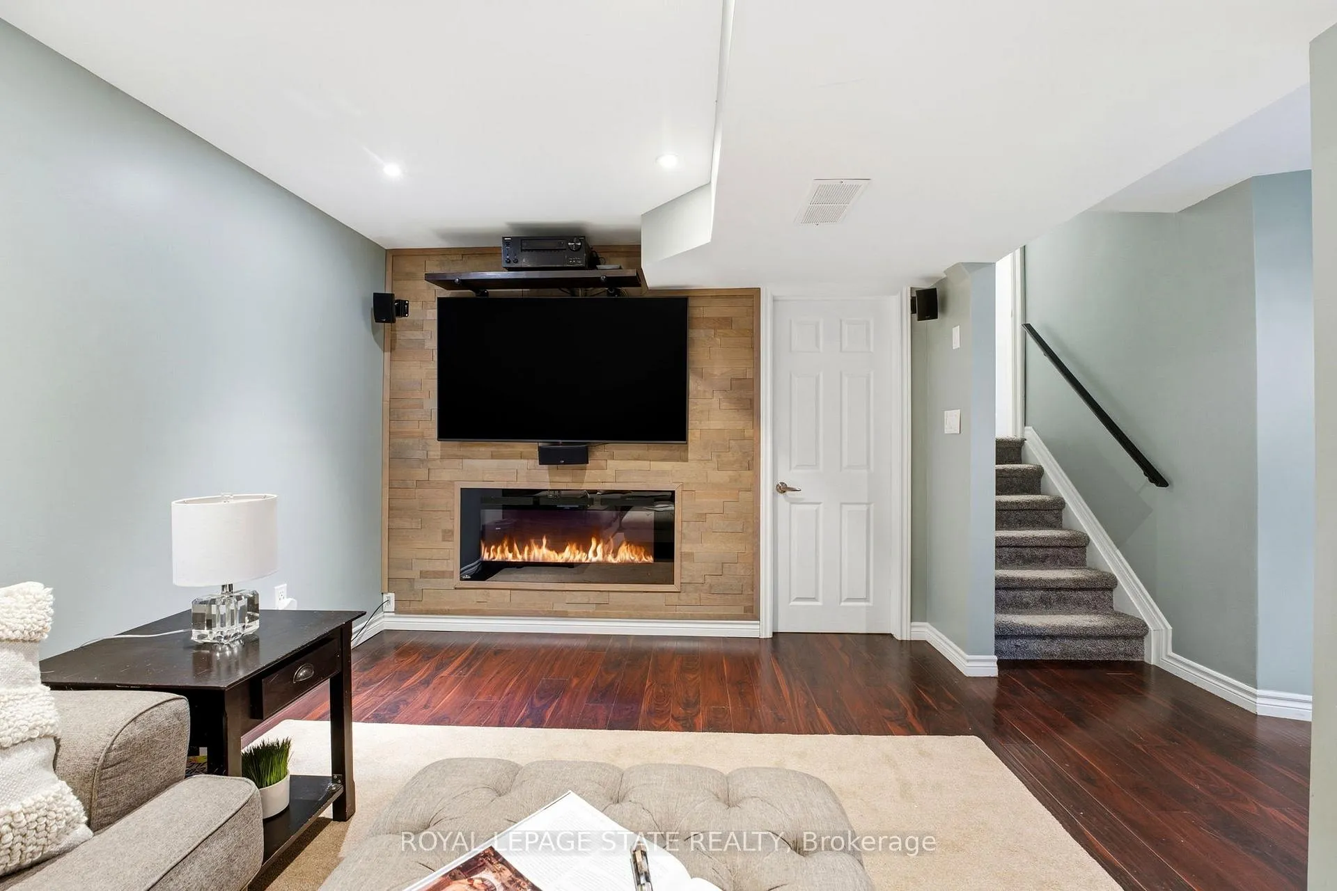 Photo 22 of 23 Garinger Crescent, Hamilton, Binbrook — HOMEH