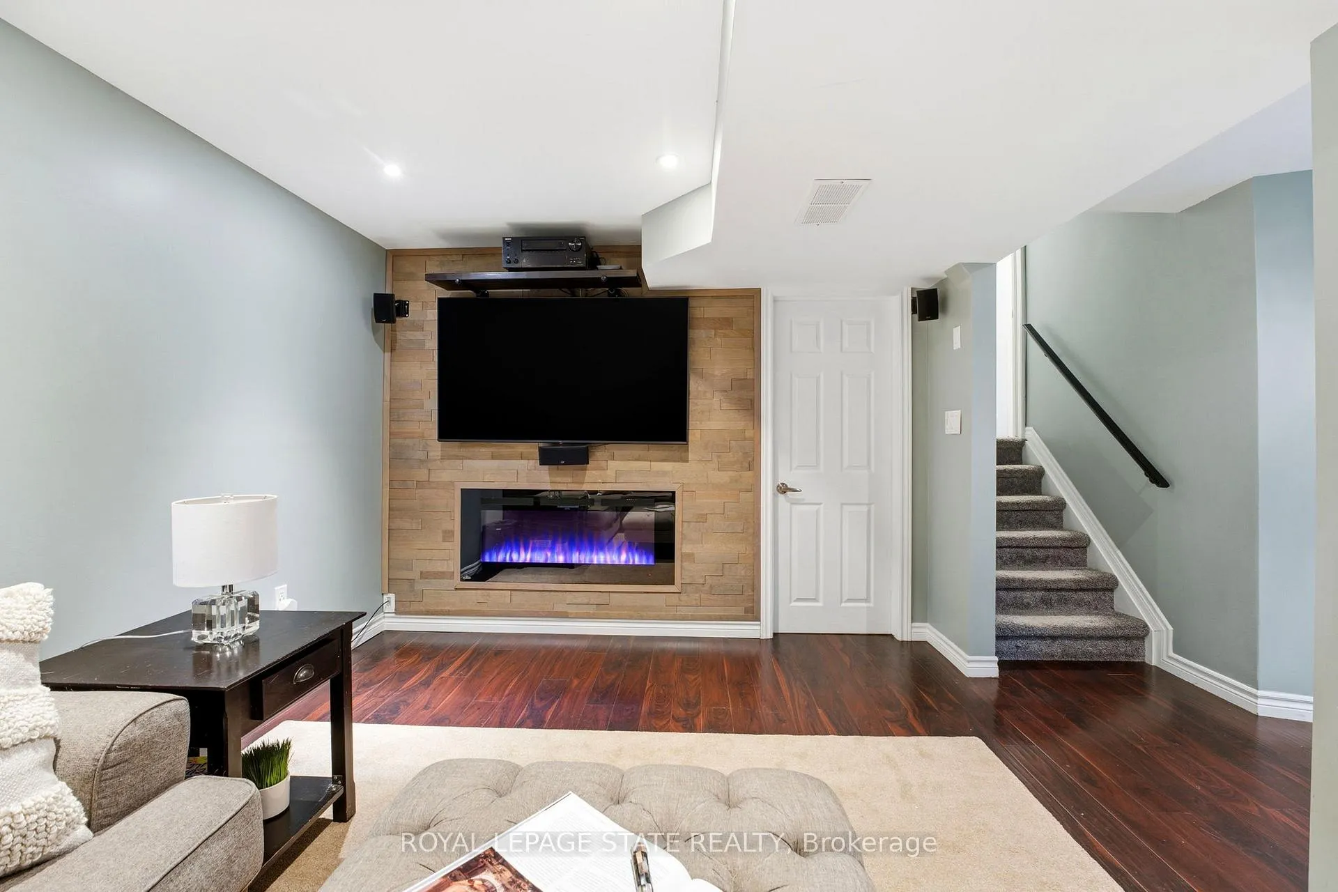 Photo 23 of 23 Garinger Crescent, Hamilton, Binbrook — HOMEH