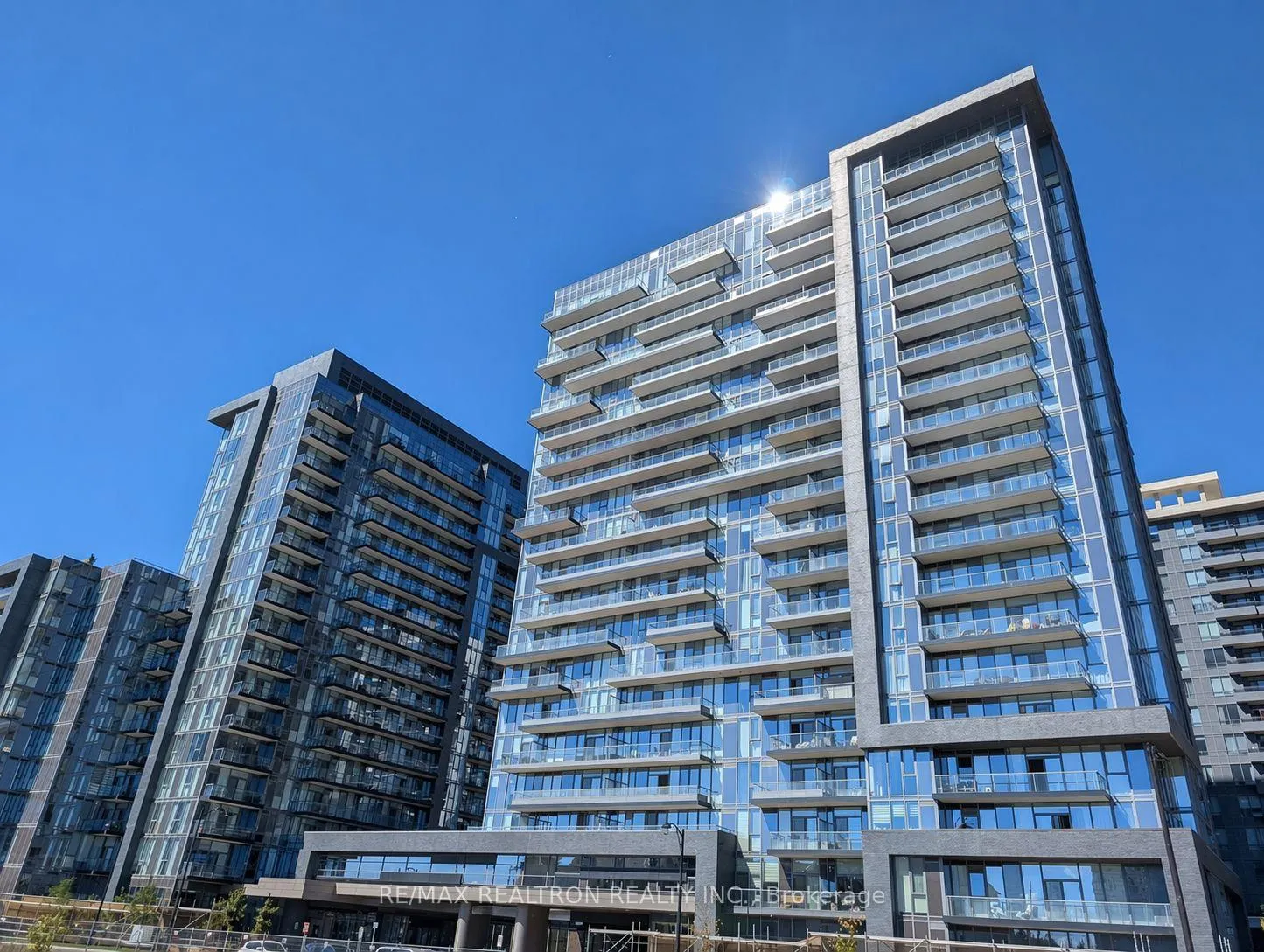 Front of Unit 1005, 20 Gatineau Drive