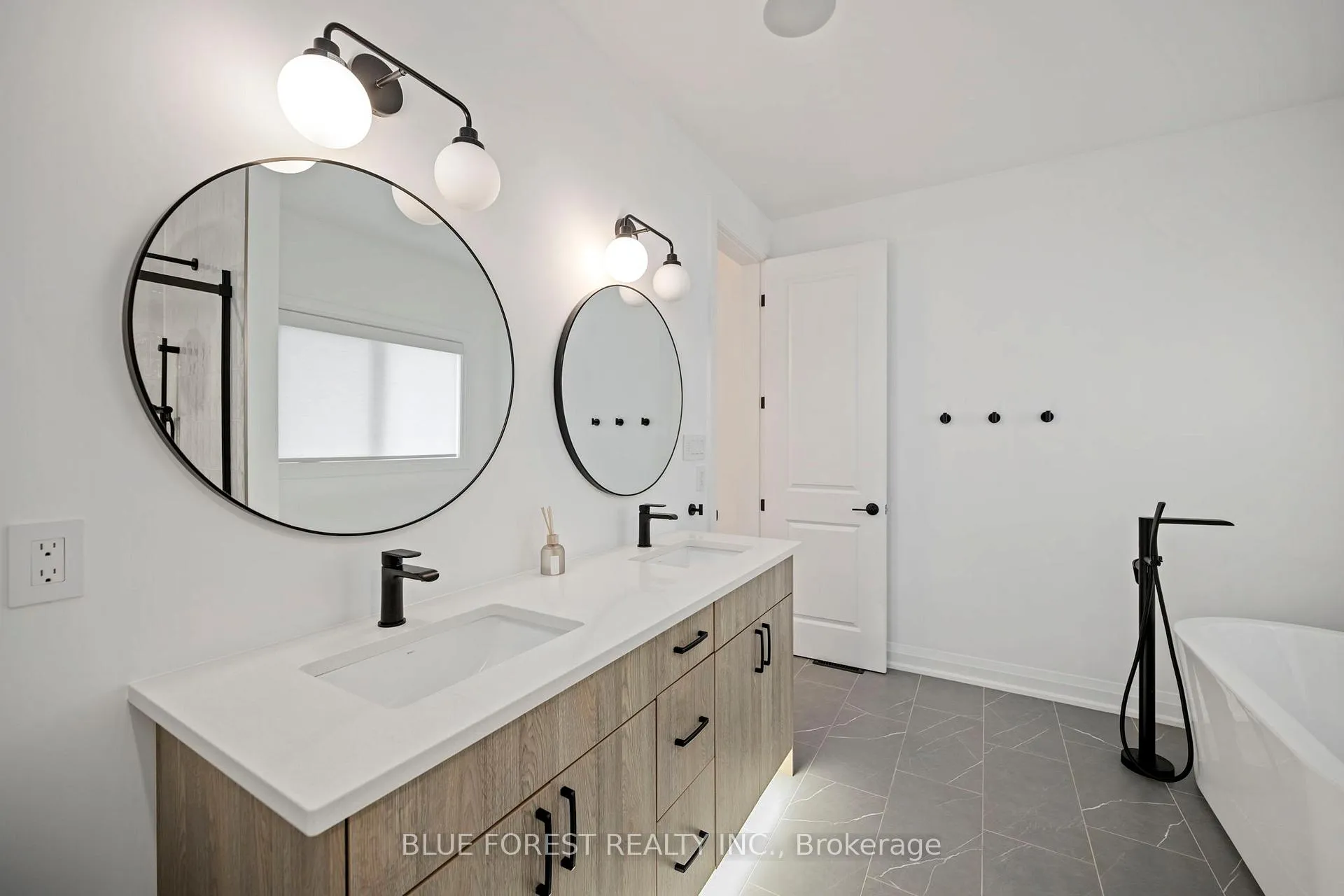 Photo 28 of Unit 52, 383 Daventry Way, Middlesex Centre, Rural Middlesex Centre — HOMEH