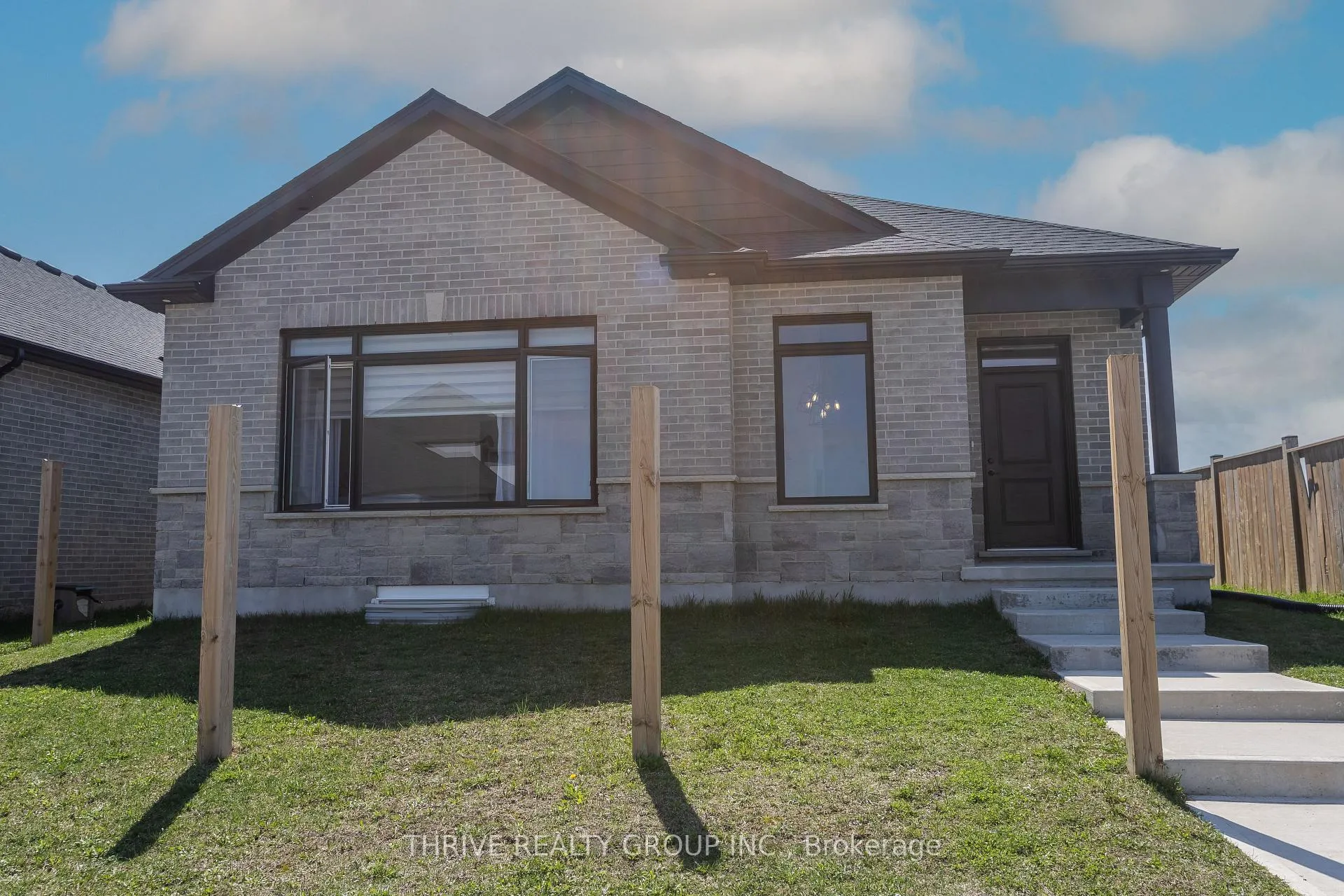 Photo 1 of Unit 31, 383 Daventry Way, Middlesex Centre, Komoka — HOMEH