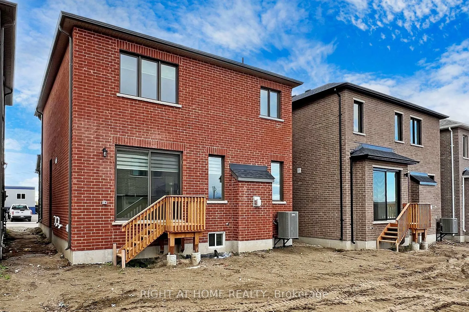 Photo 48 of 26 Mcbride Trail, Barrie, Rural Barrie Southeast — HOMEH